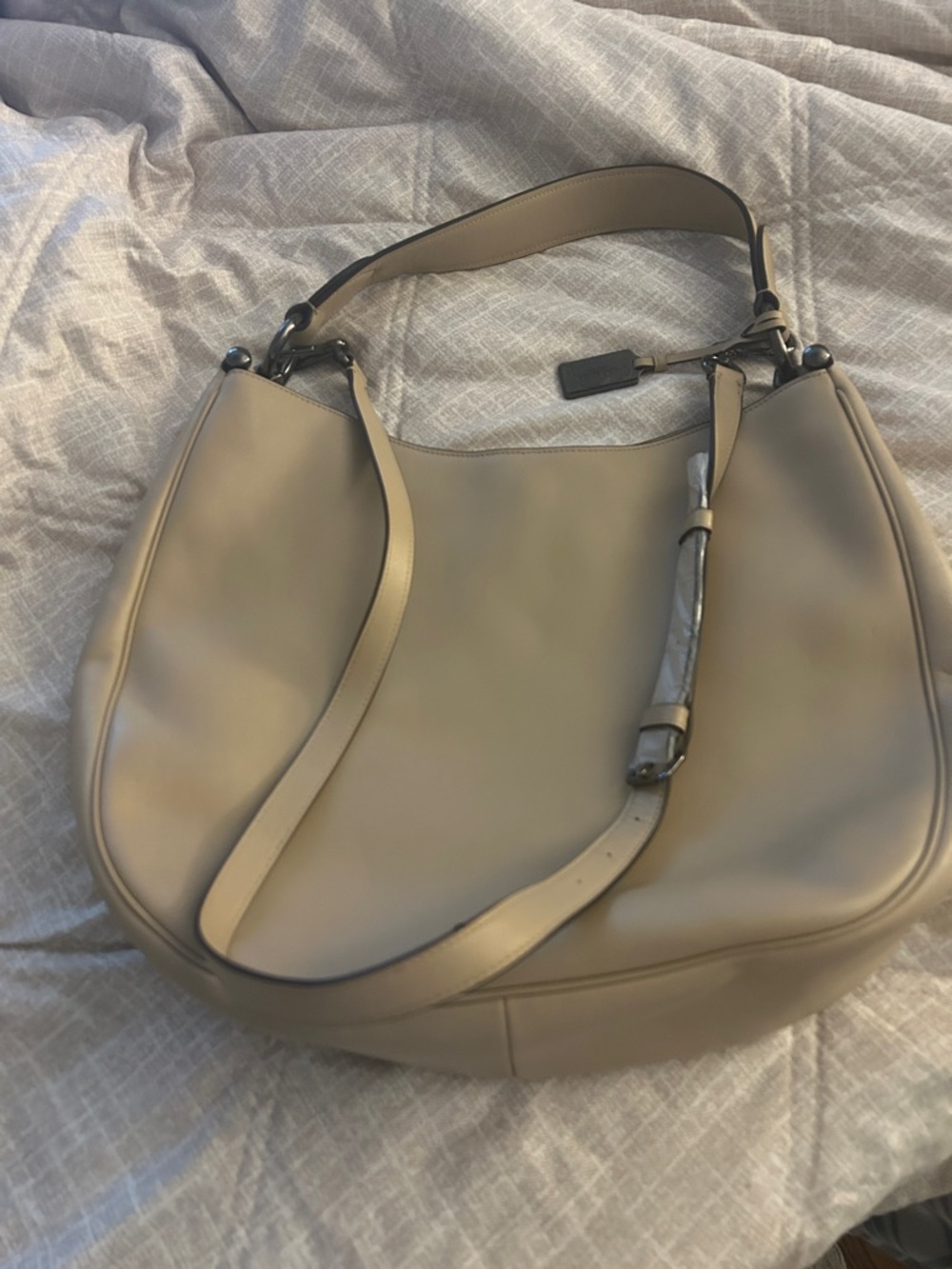 Coach Tan Shoulder Bag with Brass Hardware - Picture 7 of 10